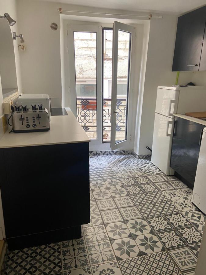 Tres Bel Appartement Montmartre París Exterior foto